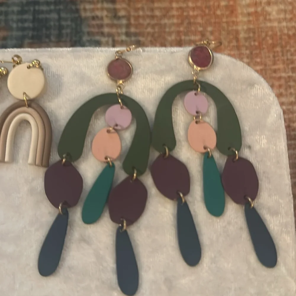 Earring bundle - Picture 3 of 3